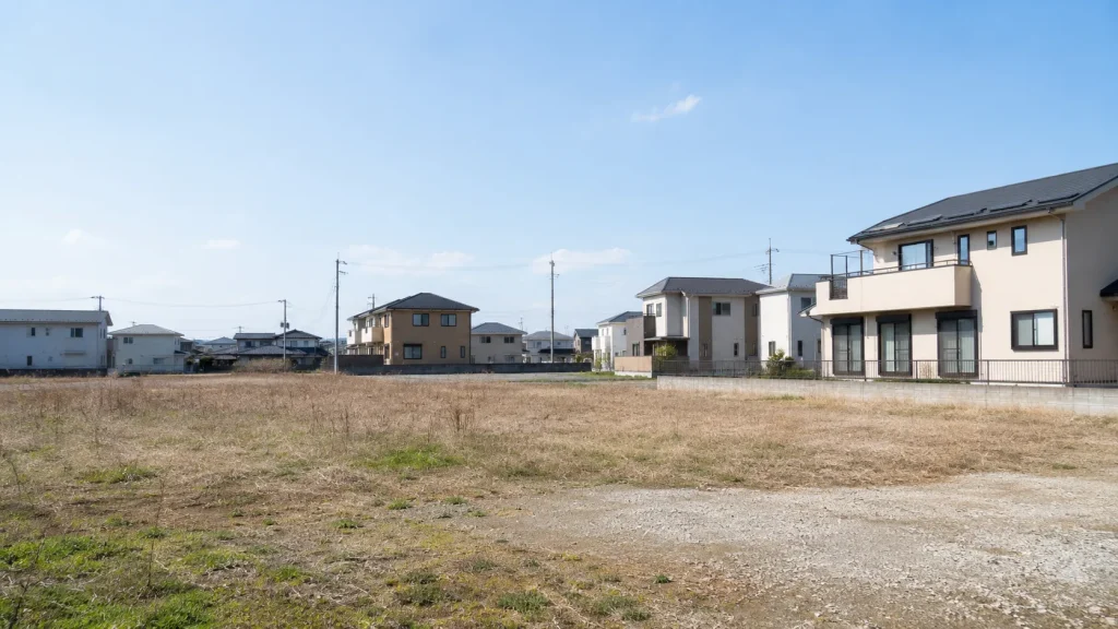 郊外の広い土地・空き地のイメージ