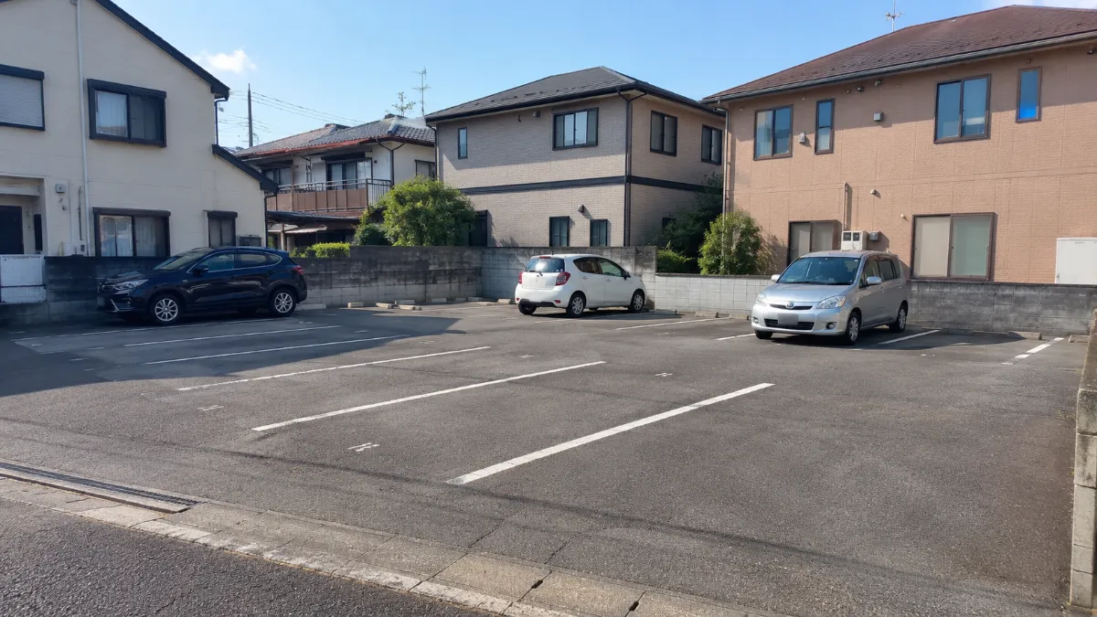 狭い土地を駐車場として活用しているイメージ
